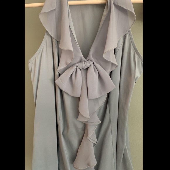 Express Grey Ruffle Top - Picture 4 of 6